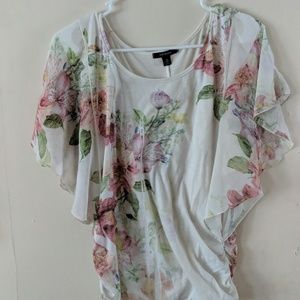 Floral flowy top